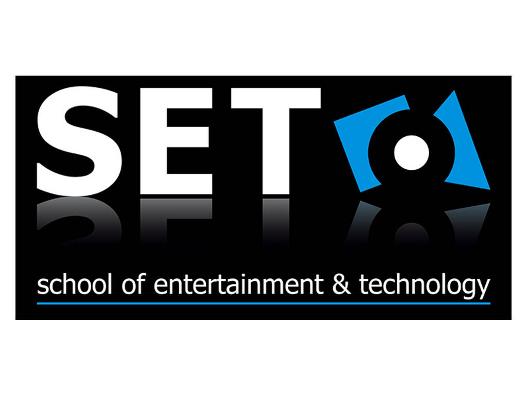 Simon Grünig; Thun; Berner Medienmann und Kreativer; Kaufmann; Firmenlogo; Lebenslauf; Weiterbildung; Diplom; Zertifikat; FH; diplomiert; zertifiziert; Medienfotograf; Fotografie; SET; School of Entertainment and Technology, heute Triagon Academy; Bern; Lehrmeister Bojan Zupan